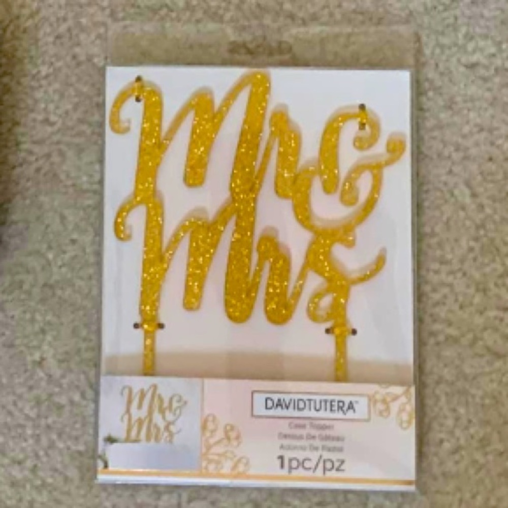 David Tutera cake topper